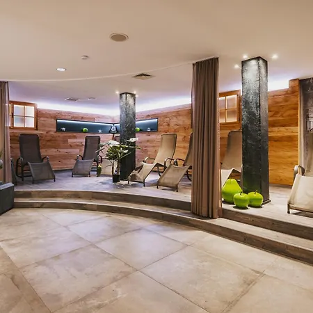 Flachauerhof 4*